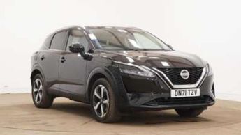 Nissan Qashqai 1.3 DIG-T (140ps) N-Connecta with Glass Roof