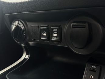 Nissan Navara Double Cab Pick Up Tekna 2.3dCi 190 4WD Auto