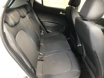 Hyundai i10 1.2 Premium SE 5dr Auto