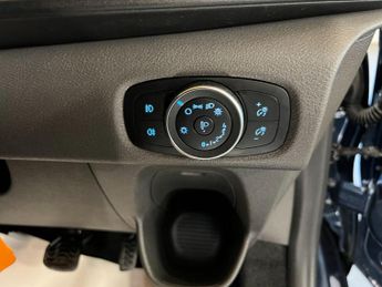 Ford Transit Custom 2.0 320 EcoBlue Limited Crew Van Auto L2 H1 Euro 6 (s/s) 5dr