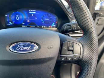 Ford Puma 1.0 EcoBoost Hybrid mHEV ST-Line 5dr DCT