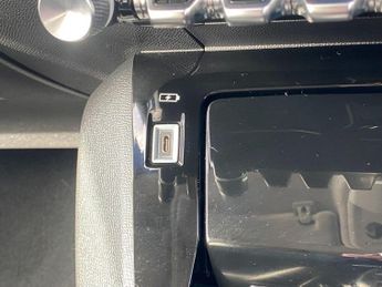 Peugeot 208 50kWh E-Style Auto 5dr (7.4kW Charger)