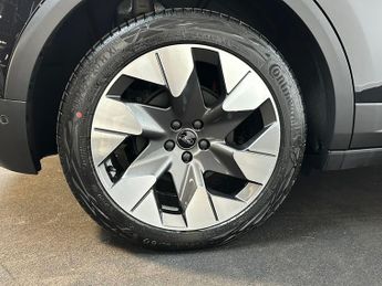 Ford Explorer 5Dr Premium Extended Range 2WD Auto
