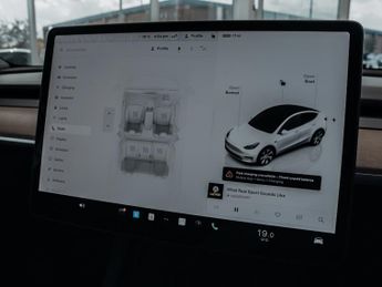 Tesla Model Y Long Range AWD 5dr Auto
