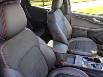 Ford Kuga 2.5 PHEV ST-Line 5dr CVT
