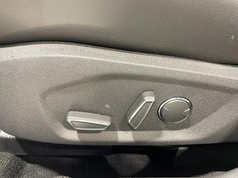 Ford Mondeo 2.0 TDCi (210PS) Automatic Titanium (X Pack) 5dr**MASSIVE SPEC**