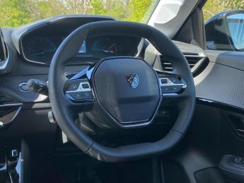 Peugeot 208 50kWh E-Style Auto 5dr (7.4kW Charger)