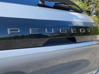 Peugeot 208 50kWh E-Style Auto 5dr (7.4kW Charger)