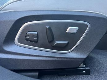 Renault Scenic E-Tech 160kW Iconic 87kWh Long Range 5dr Auto