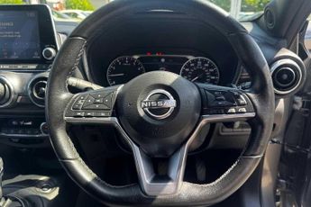 Nissan Juke 1.0 DIG-T N-Connecta (114ps) DCT 5-Door