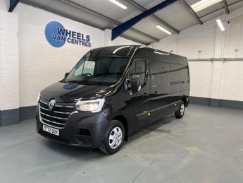 Renault Master 2.3 dCi 35 Business+ FWD LWB Medium Roof Euro 6 4dr