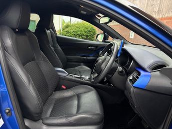 Toyota C-HR 1.8 Hybrid Dynamic 5dr CVT