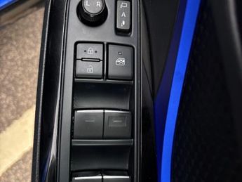 Toyota C-HR 1.8 Hybrid Dynamic 5dr CVT