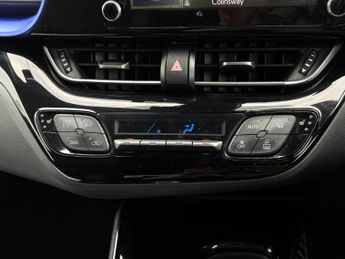 Toyota C-HR 1.8 Hybrid Dynamic 5dr CVT