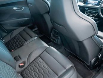 Audi E-Tron Gt 390kW Quattro 93kWh Vorsprung 4dr Auto