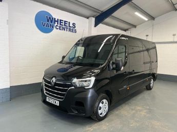 Renault Master 2.3 dCi 35 Business+ FWD LWB Medium Roof Euro 6 4dr