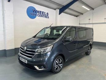 Renault Trafic 2.0 dCi Blue 30 Extra Sport Crew Van LWB Euro 6 (s/s) 6dr