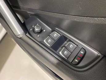 Audi Q2 1.0 TFSi (116PS) 30 6 spd S Line 5dr.