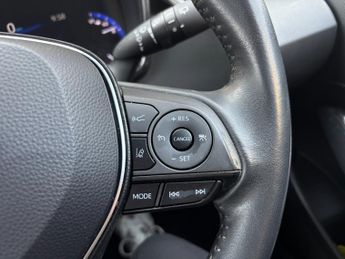 Toyota Corolla 2.0 VVT-i Hybrid Icon Tech 5dr CVT