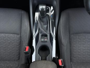 Toyota Corolla 2.0 VVT-i Hybrid Icon Tech 5dr CVT