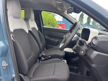 Dacia Spring 27kWh Expression 45 33kW 5dr Auto
