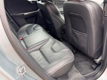 Volvo XC60 D4 R-DESIGN LUX NAV AWD