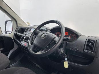 Vauxhall Movano 3500 Dynamic L3 H2 LWB 2.2 Turbo D 140ps