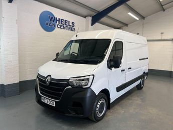 Renault Master 2.3 dCi 35 Business FWD MWB Medium Roof Euro 6 4dr