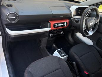 Dacia Spring 27kWh Expression 65 48kW 5dr Auto