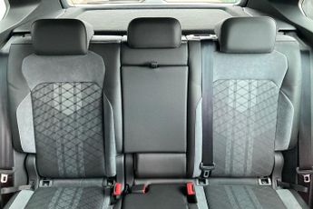 Volkswagen Tiguan 2.0 TDI R-Line DSG 4Motion Euro 6 (s/s) 5dr