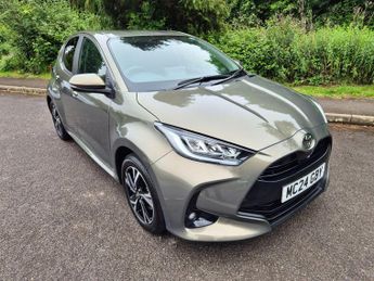 Toyota Yaris 1.5 VVT-h Design E-CVT Euro 6 (s/s) 5dr