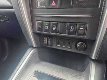 Mitsubishi L200 Double Cab DI-D 150 Barbarian X 4WD Auto