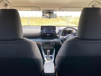 Toyota Yaris 1.5 VVT-h Design E-CVT Euro 6 (s/s) 5dr