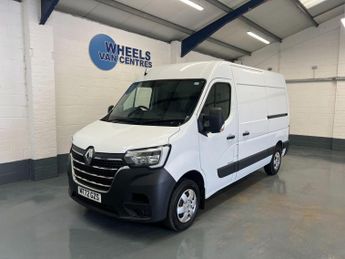 Renault Master 2.3 dCi 35 Business+ FWD MWB Medium Roof Euro 6 4dr