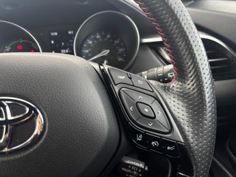Toyota C-HR 2.0 Hybrid GR Sport 5dr CVT