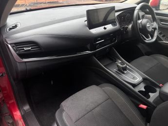 Nissan Qashqai 1.3 DiG-T MH 158 N-Connecta 5dr Xtronic
