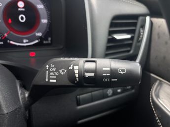 Nissan Qashqai 1.3 DiG-T MH 158 N-Connecta 5dr Xtronic