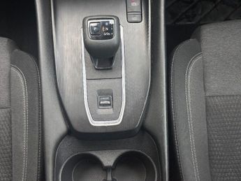Nissan Qashqai 1.3 DiG-T MH 158 N-Connecta 5dr Xtronic