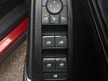 Nissan Qashqai 1.3 DiG-T MH 158 N-Connecta 5dr Xtronic