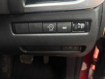 Nissan Qashqai 1.3 DiG-T MH 158 N-Connecta 5dr Xtronic