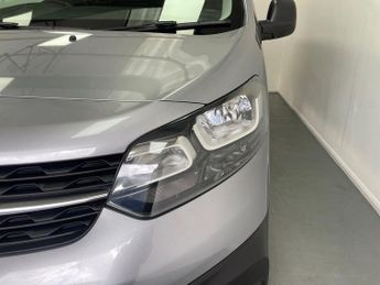 Vauxhall Vivaro 3100 Dynamic L2 H1 LWB 2.0d 145PS Auto