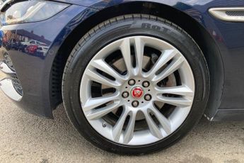 Jaguar XE 2.0 D180 SE Auto Euro 6 (s/s) 4dr