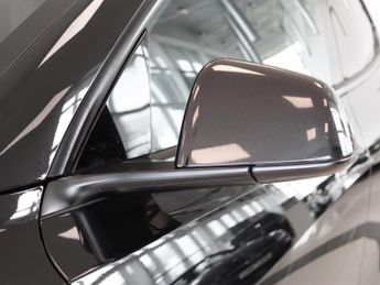 Tesla Model Y Long Range AWD 5dr Auto
