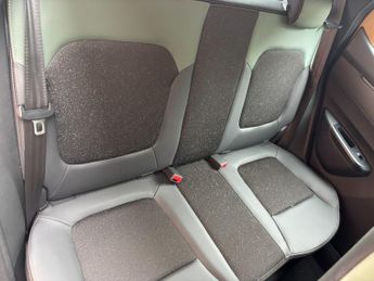 Dacia Spring 27kWh Extreme 65 48kW 5dr Auto