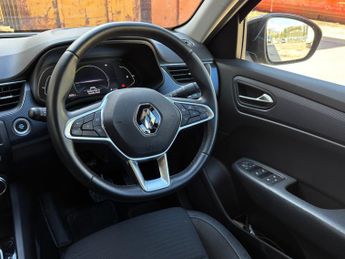 Renault Arkana 1.6 E-TECH Hybrid 145 Iconic 5dr Auto