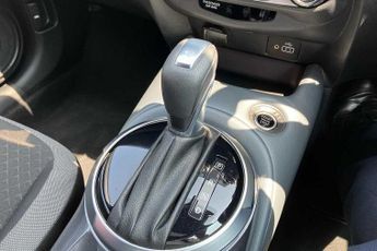 Nissan Juke 1.0 DIG-T N-Connecta (114ps) DCT 5-Door