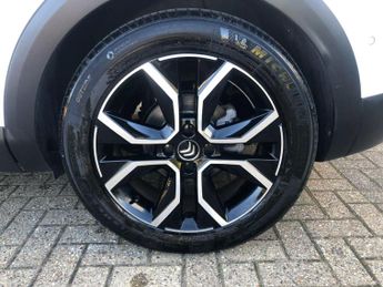Citroen C4 50kWh Shine Plus Auto 5dr (7.4kW Charger)