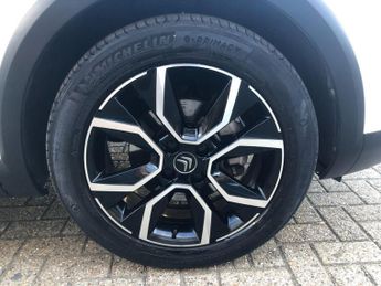 Citroen C4 50kWh Shine Plus Auto 5dr (7.4kW Charger)