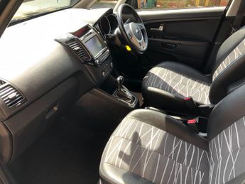 Kia Venga 1.6 3 5dr Auto [6]