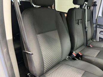 Ford Transit Custom 2.0 320 EcoBlue Trend Kombi Auto L1 H1 Euro 6 (s/s) 5dr